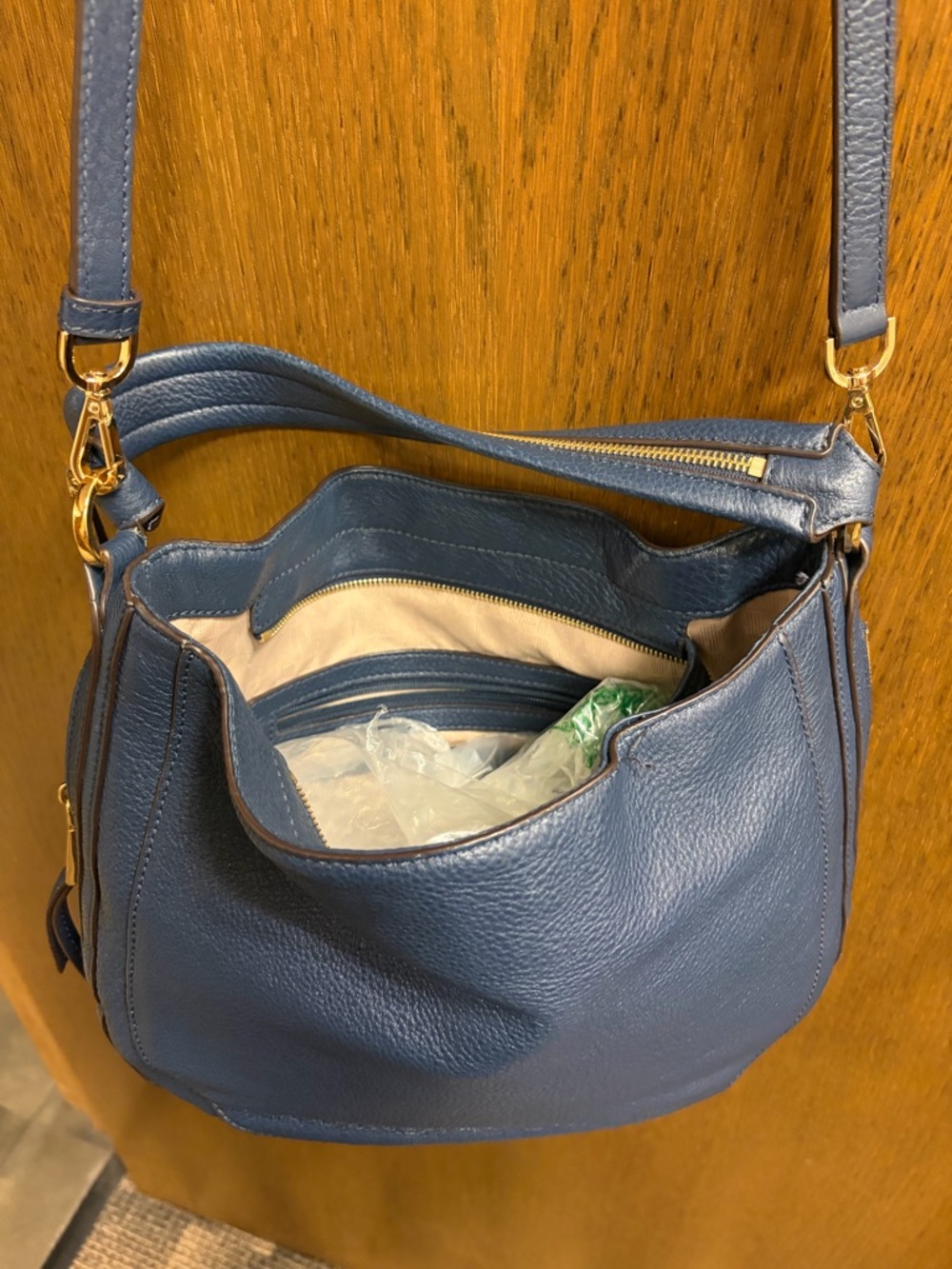Michael Kors Navy Leather Shoulder Bag with Gold Hardware - Picture 4 of 6
